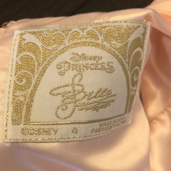 Beautiful Dress - Picture 7 of 10